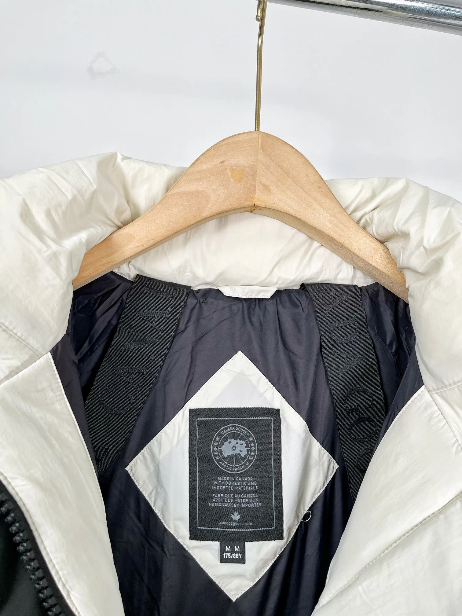 P780 𝐂𝐚𝐧𝐚𝐝𝐚 𝐠𝐨𝐨𝐬𝐞丨Canada Goose Ouyang Nana same style short down jacket Size: S-XXL